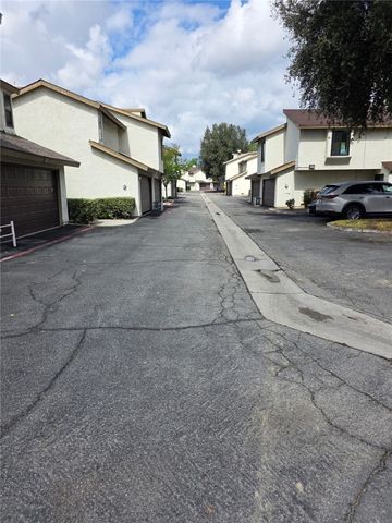 1974 E Lynwood 2f, San Bernardino, CA 92404