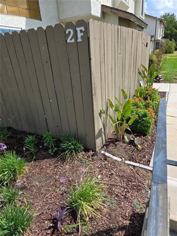 1974 E Lynwood 2f, San Bernardino, CA 92404