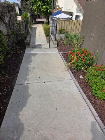 1974 E Lynwood 2f, San Bernardino, CA 92404