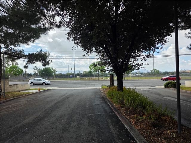 1974 E Lynwood 2f, San Bernardino, CA 92404