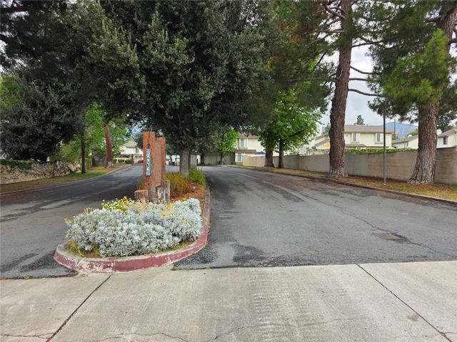 1974 E Lynwood 2f, San Bernardino, CA 92404