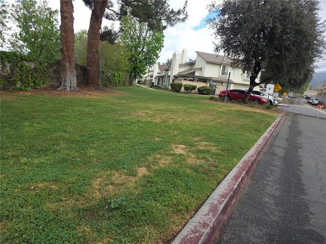 1974 E Lynwood 2f, San Bernardino, CA 92404