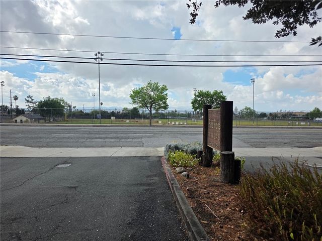 1974 E Lynwood 2f, San Bernardino, CA 92404