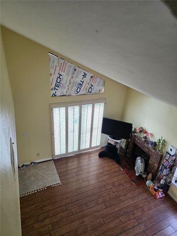 1974 E Lynwood 2f, San Bernardino, CA 92404