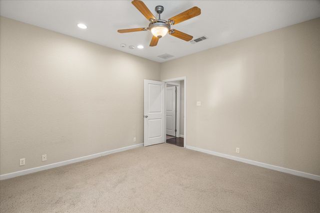 211 Turner Circle, Granbury, TX 76048