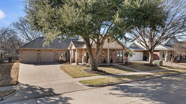 211 Turner Circle, Granbury, TX 76048