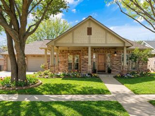 211 Turner Circle, Granbury, TX 76048