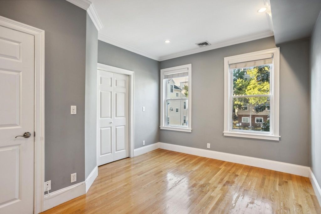 428 W 2nd 1, Boston, MA 02127