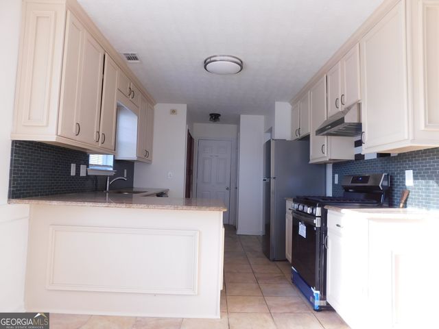 2783 Mill Lake Way, Morrow, GA 30260