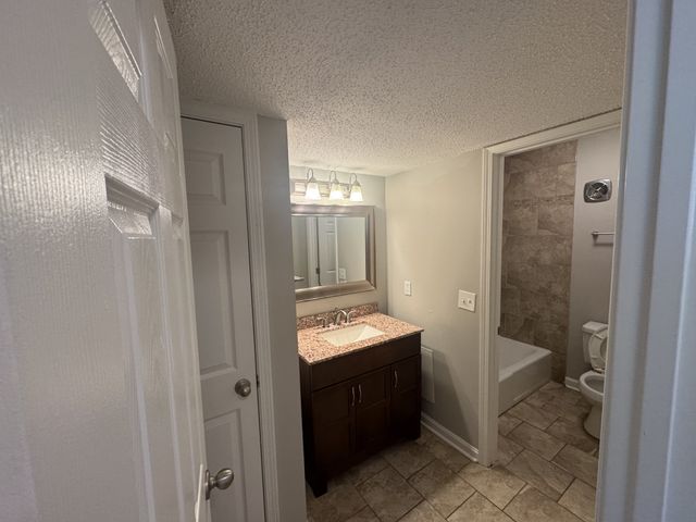 6680 Charlotte Pike Apt A12, Nashville, TN 37209