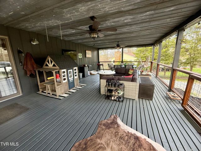 106 Revere Circle, Elizabethton, TN 37643