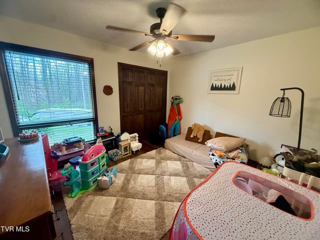 106 Revere Circle, Elizabethton, TN 37643