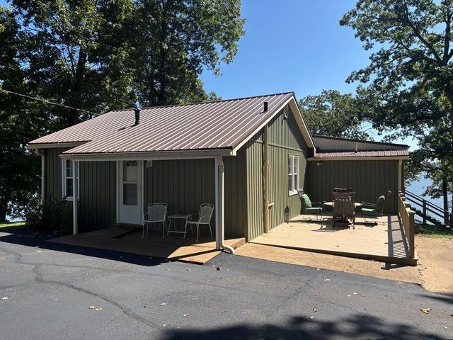 199 Argyle Rd, Camden, TN 38320