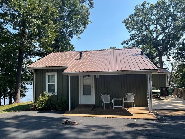 199 Argyle Rd, Camden, TN 38320