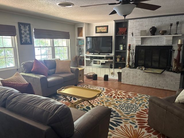 199 Argyle Rd, Camden, TN 38320