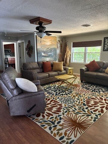 199 Argyle Rd, Camden, TN 38320