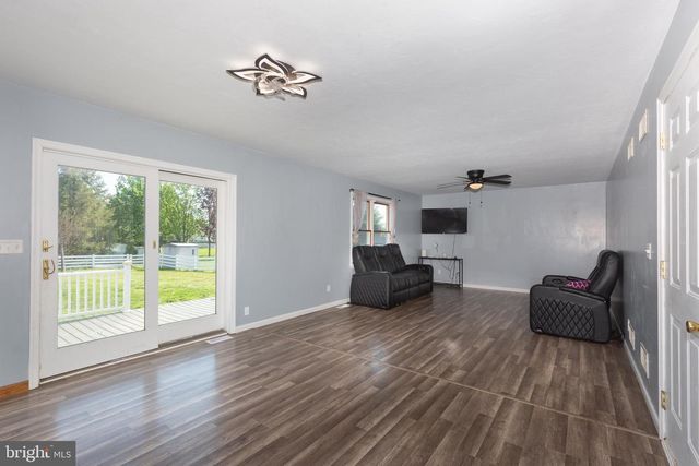 41 WHEATON DR, Littlestown, PA 17340