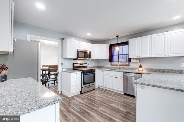 41 WHEATON DR, Littlestown, PA 17340