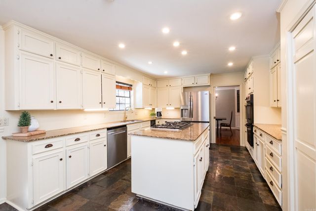 2 Longlea Drive, Little Rock, AR 72212