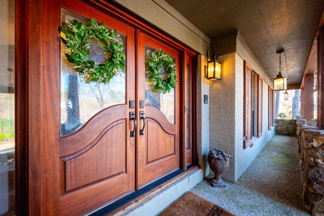 2 Longlea Drive, Little Rock, AR 72212