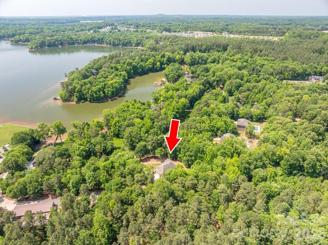 227 Bay Shore Drive, Belmont, NC 28012