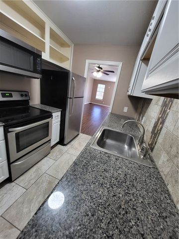 815 Ohio Ave 3, Corpus Christi, TX 78404