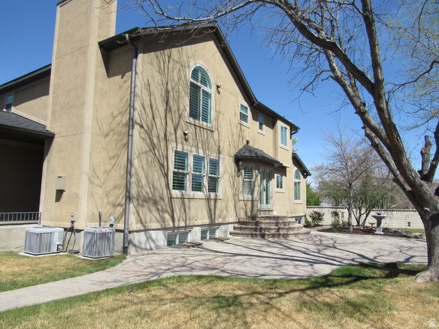 9483 S OVERLEIGH CT, South Jordan, UT 84095