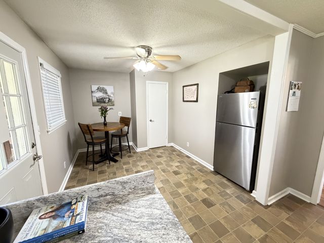 101 Royal Oak Dr, Winchester, TN 37398