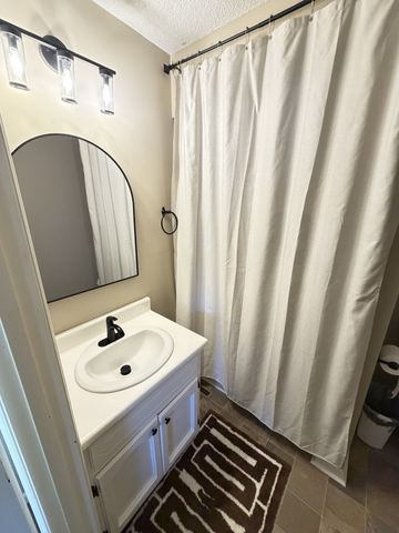 101 Royal Oak Dr, Winchester, TN 37398