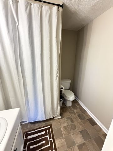 101 Royal Oak Dr, Winchester, TN 37398