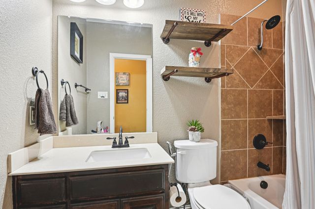 11828 Bexley Drive, Burleson, TX 76028