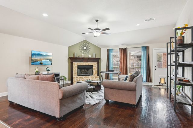 11828 Bexley Drive, Burleson, TX 76028