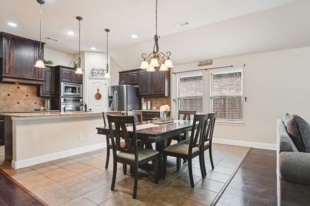 11828 Bexley Drive, Burleson, TX 76028