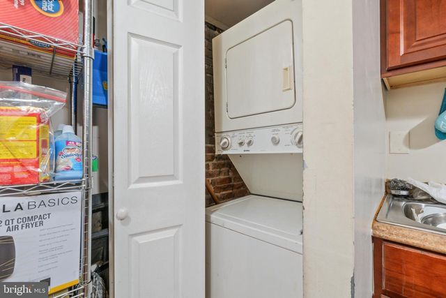 2405 BARCLAY ST, Baltimore, MD 21218