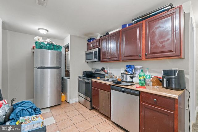 2405 BARCLAY ST, Baltimore, MD 21218
