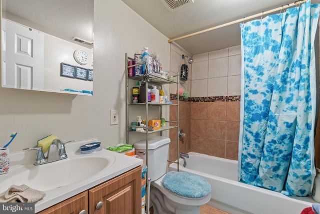 2405 BARCLAY ST, Baltimore, MD 21218