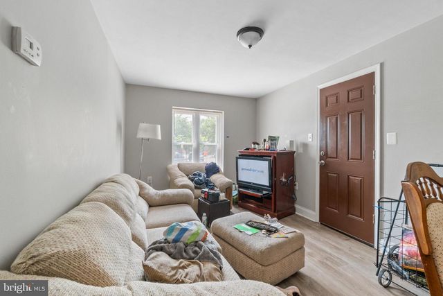 2405 BARCLAY ST, Baltimore, MD 21218