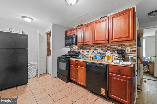 2405 BARCLAY ST, Baltimore, MD 21218