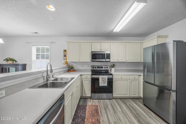 1112 Sunburst Way, Leland, NC 28451