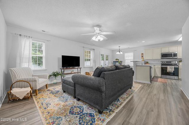 1112 Sunburst Way, Leland, NC 28451