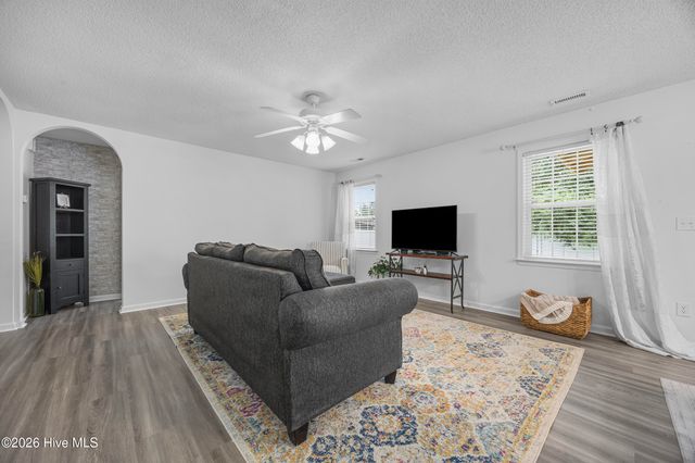 1112 Sunburst Way, Leland, NC 28451