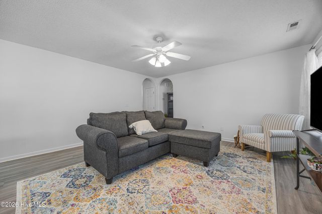 1112 Sunburst Way, Leland, NC 28451