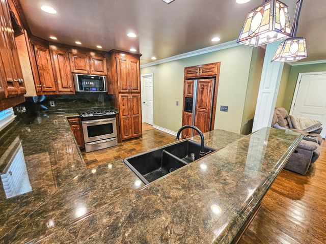 107 Ledgeview Dr, Shelbyville, TN 37160