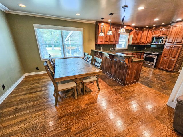 107 Ledgeview Dr, Shelbyville, TN 37160