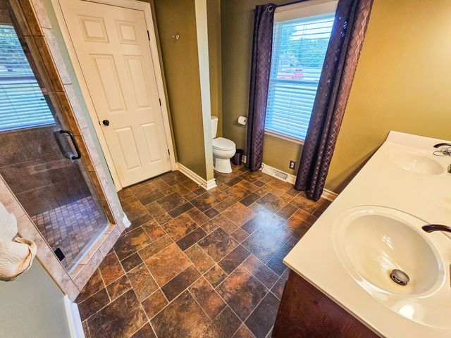 107 Ledgeview Dr, Shelbyville, TN 37160
