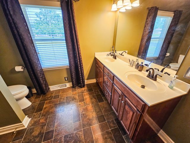 107 Ledgeview Dr, Shelbyville, TN 37160