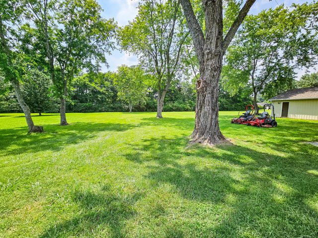 107 Ledgeview Dr, Shelbyville, TN 37160