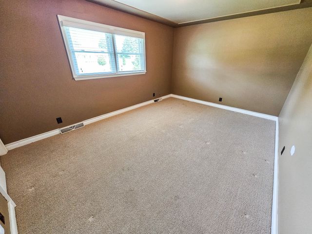 107 Ledgeview Dr, Shelbyville, TN 37160