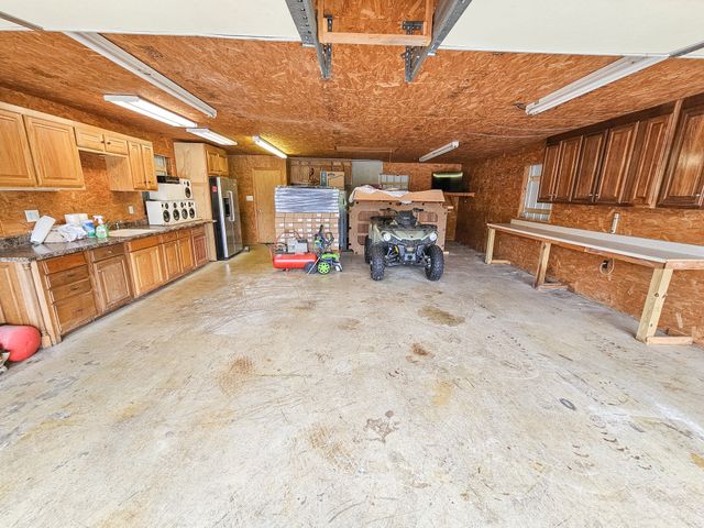 107 Ledgeview Dr, Shelbyville, TN 37160