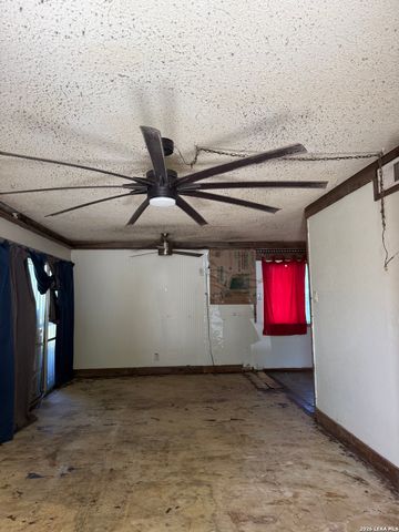 7006 Clear Valley Drive, San Antonio, TX 78242